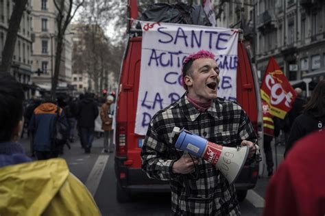 French protests push for withdrawal of Macron’s pension plan